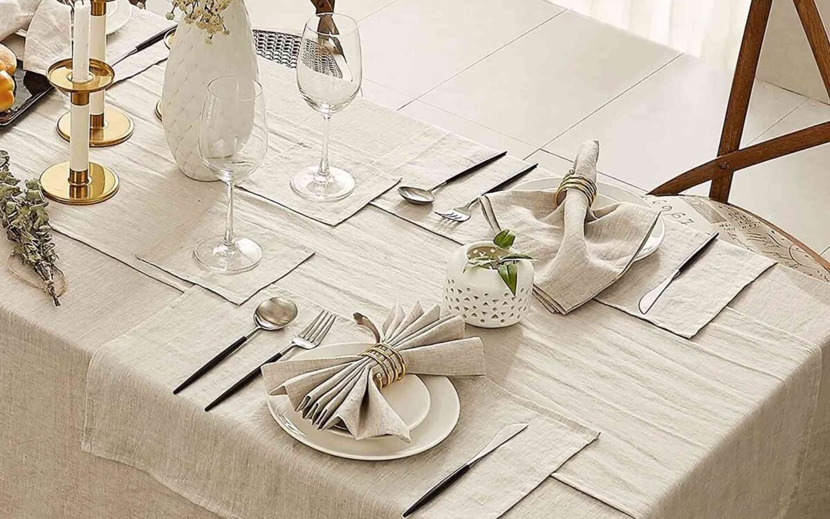 The Ultimate Tablecloth Guide: From Luxury Linen to Waterproof Oilcloth