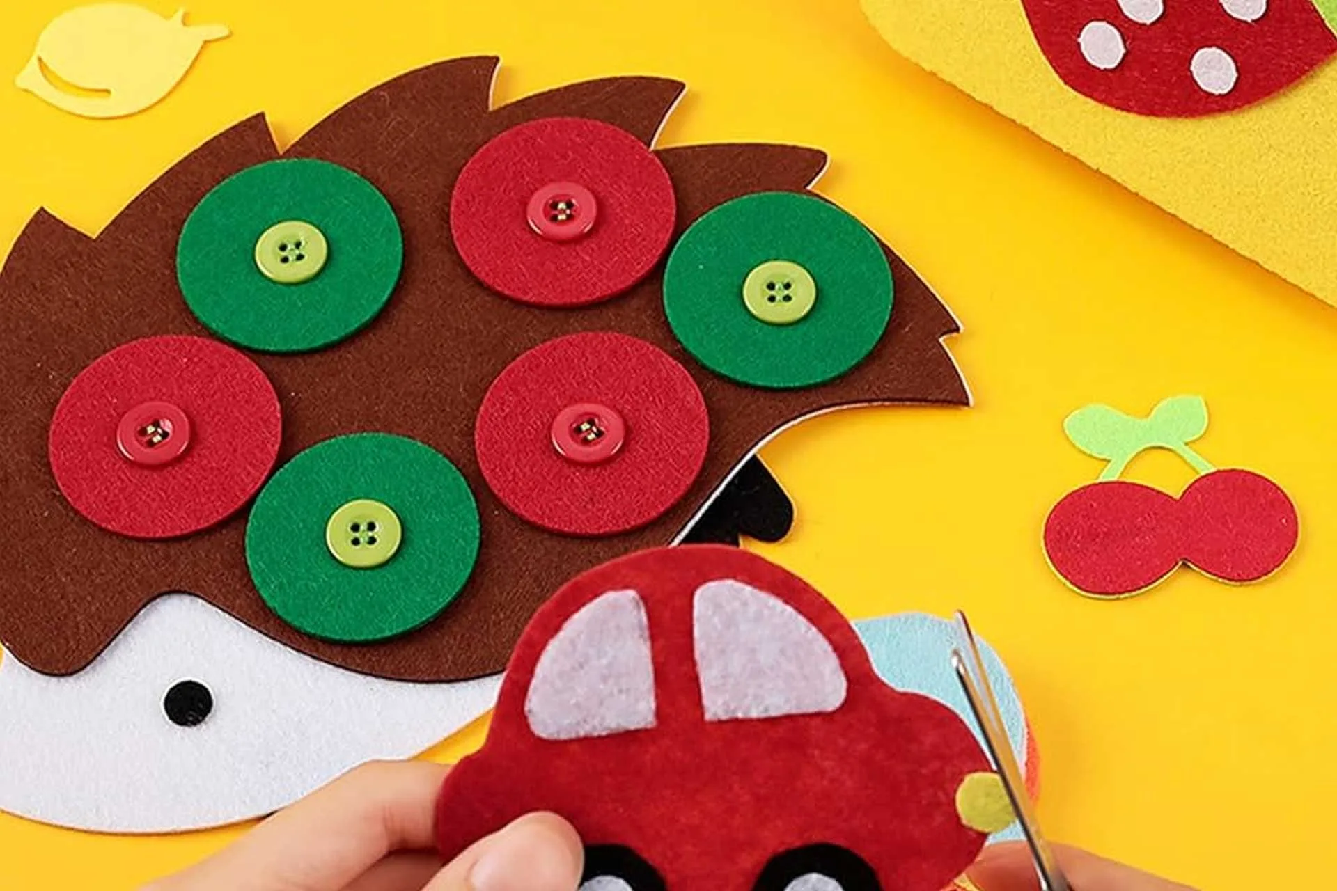DIY Halloween Decorations: Creative Crafts Using Felt Sheets and Strips felt sheets for crafts