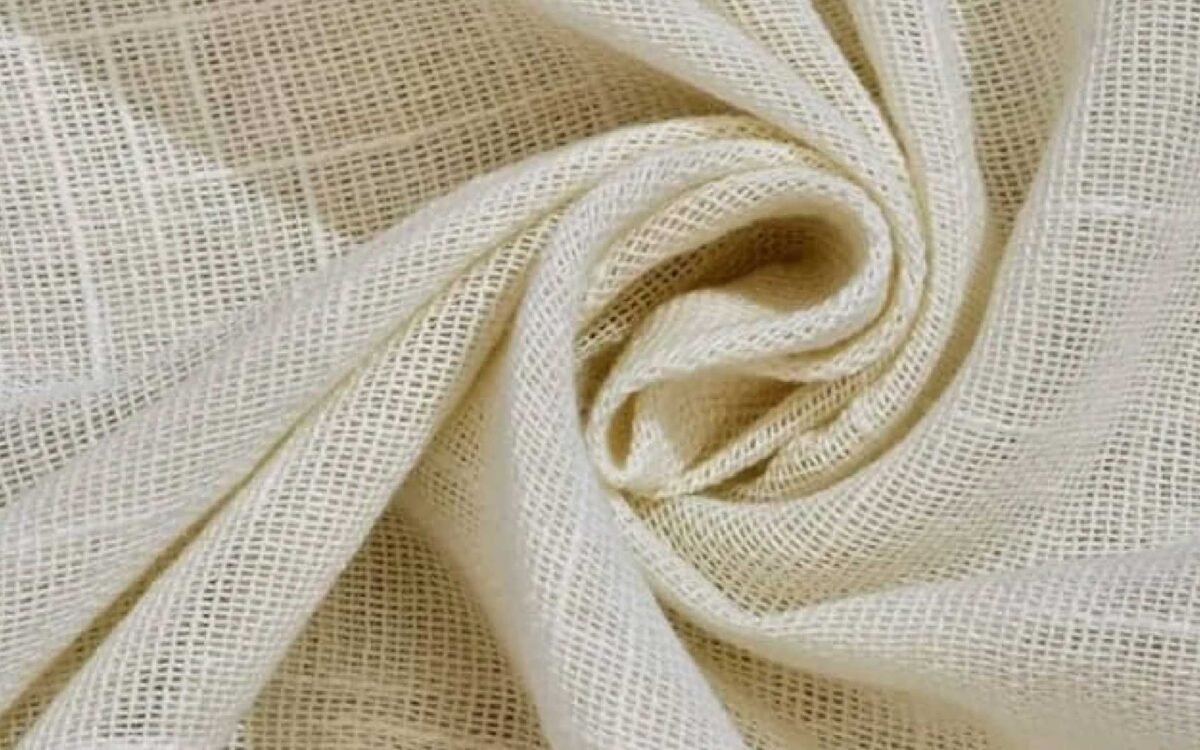 Buying Guide: How to Choose Linen Fabric by the Yard for Apparel