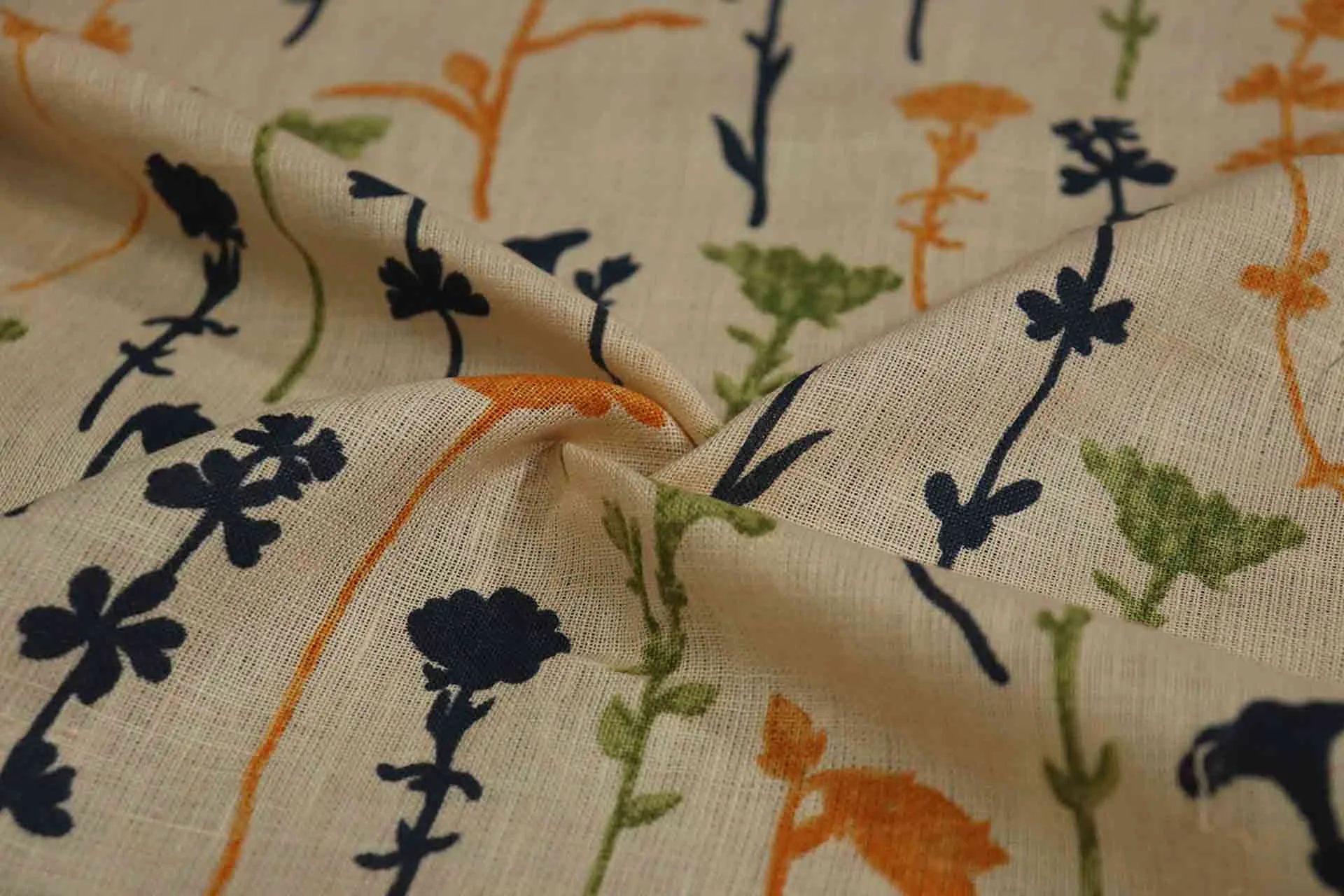 Pattern Play: How to Style Gingham, Striped, and Printed Linen printed linen fabric