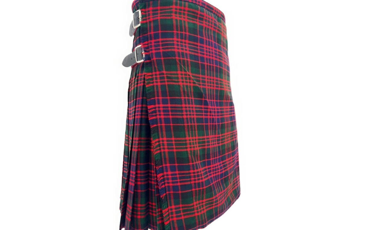 How to Choose a High-Quality Tartan Kilt: 8 Yard vs 5 Yard Explained