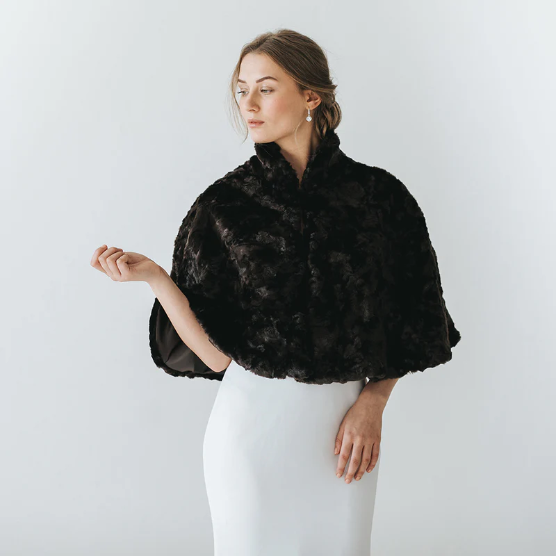 Chic Faux Fur Capelet