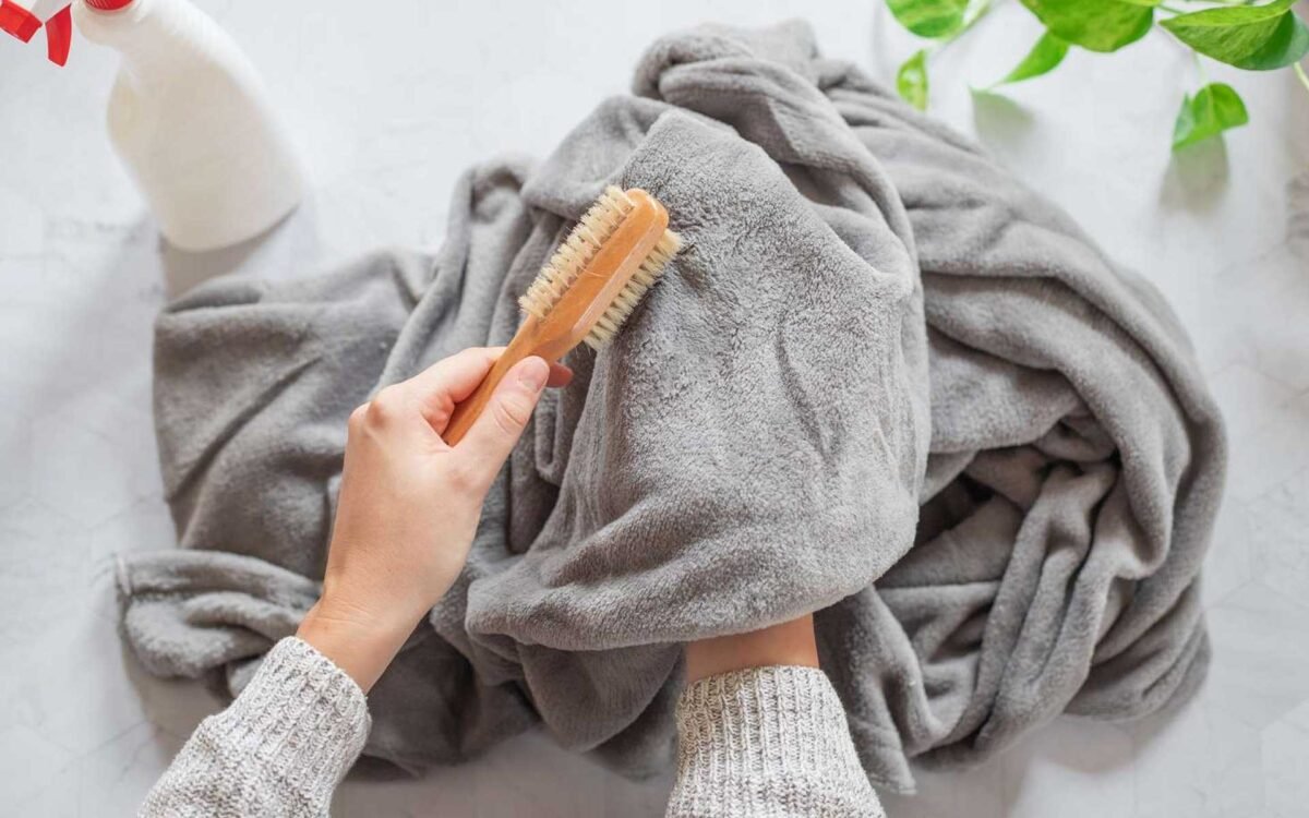 How to Wash and Care for Fleece Fabric to Prevent Pilling