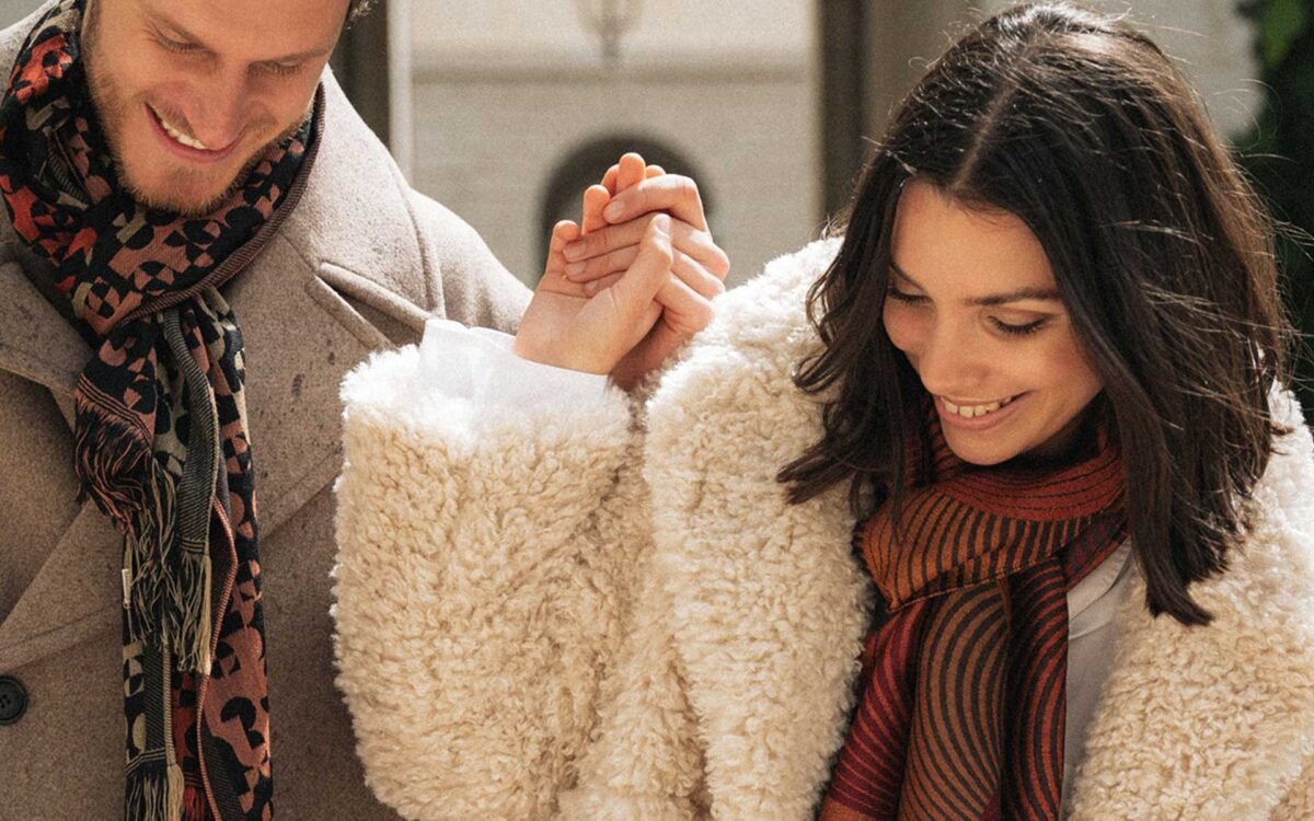 The Versatility of Natural Fibers: Common Uses of Wool and Cotton Cloth