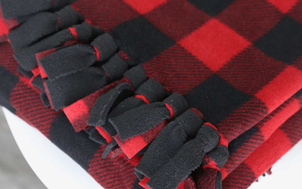 The Best Fleece Tie Blanket Material: How to Choose and Make Your Own