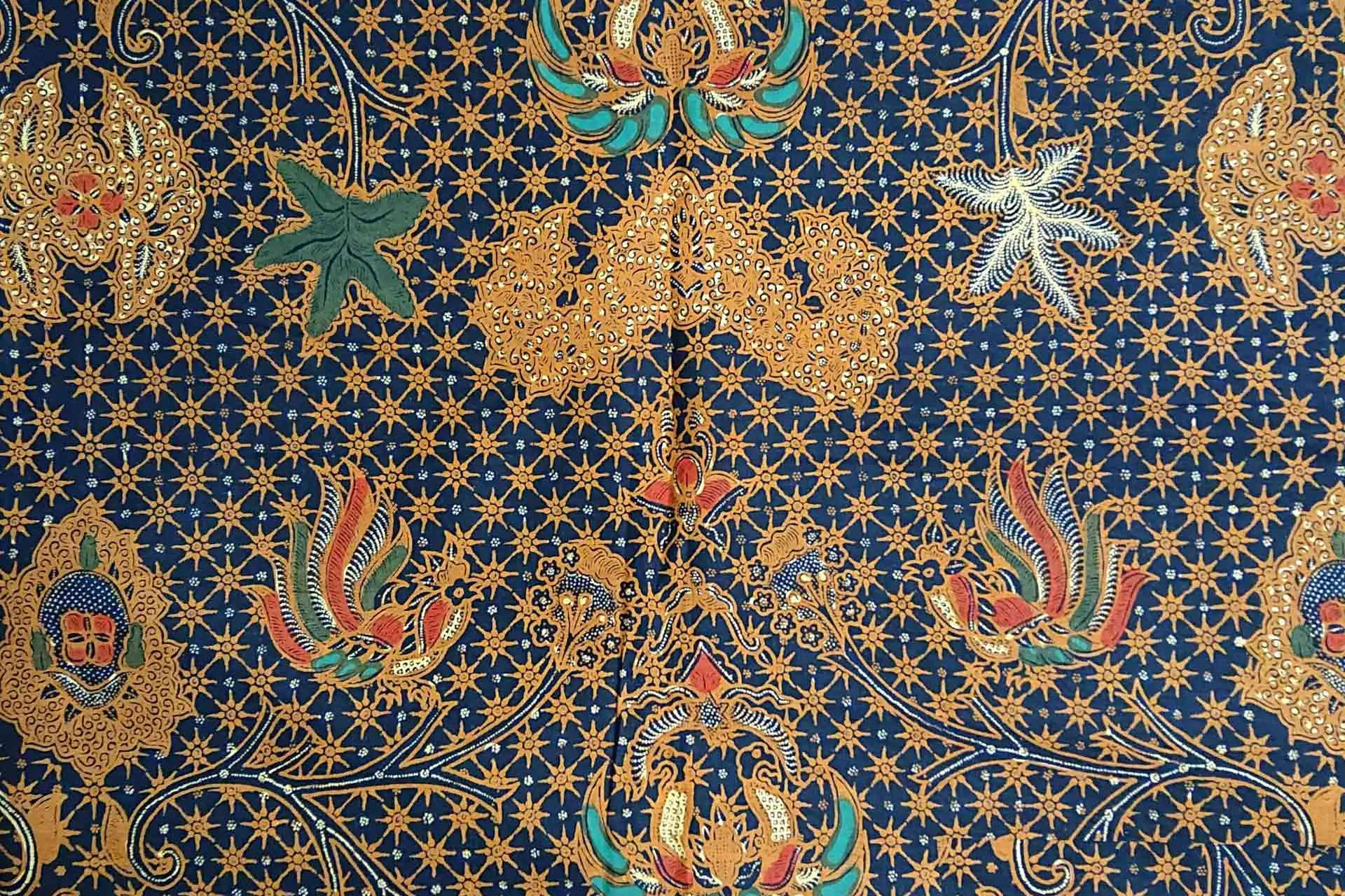 Indonesian vs. Malaysian Batik: Understanding the Unique Patterns and Traditions javanese batik