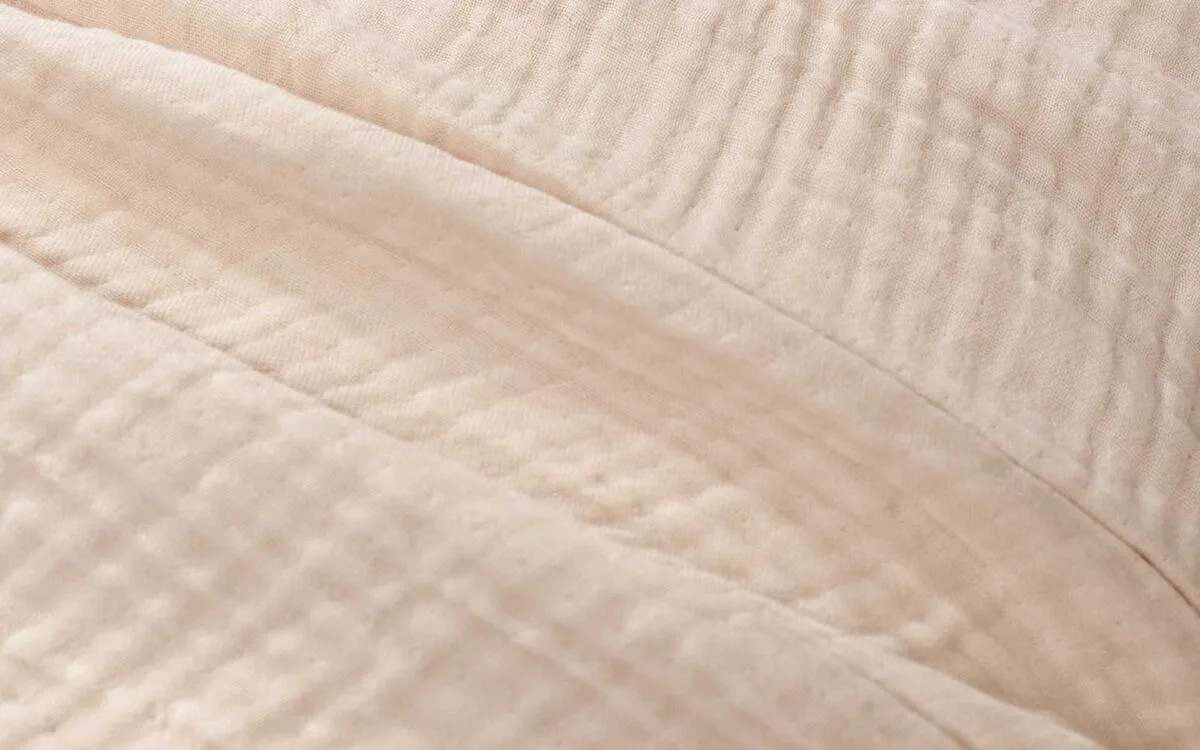 Muslin or Linen? Understanding the Difference Between These Breathable Fabrics