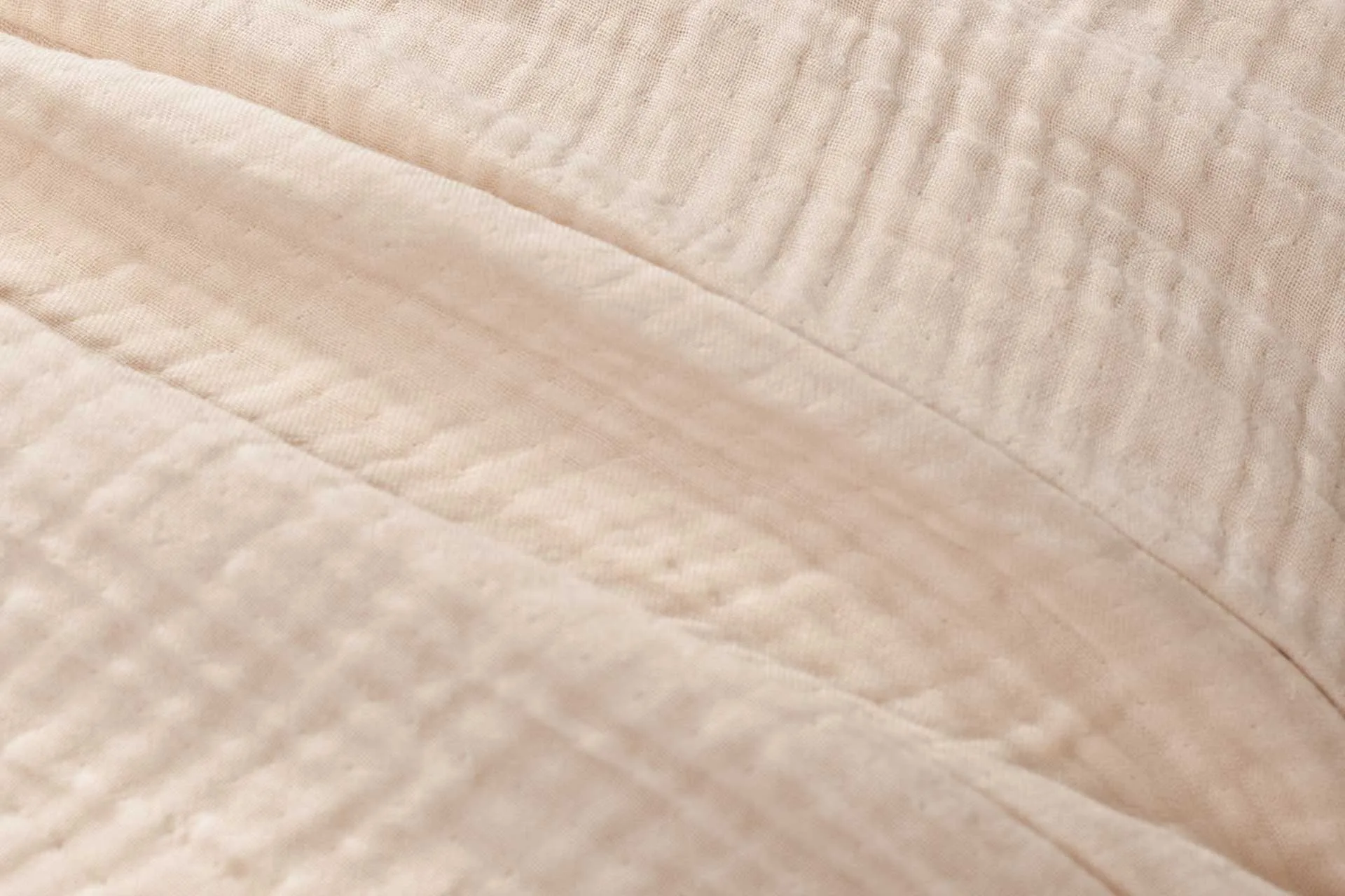 Muslin or Linen? Understanding the Difference Between These Breathable Fabrics muslin gauze