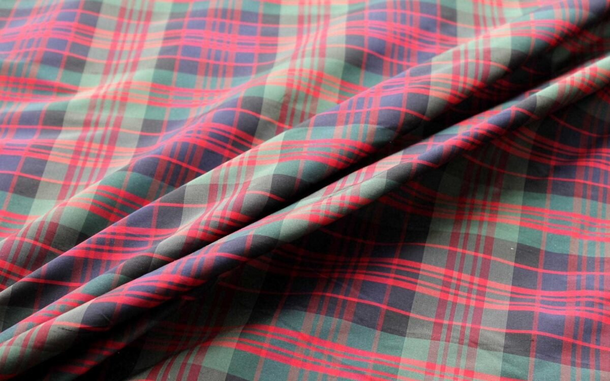 Creative Uses of Taffeta: From Moiré Effects to Iridescent Textures