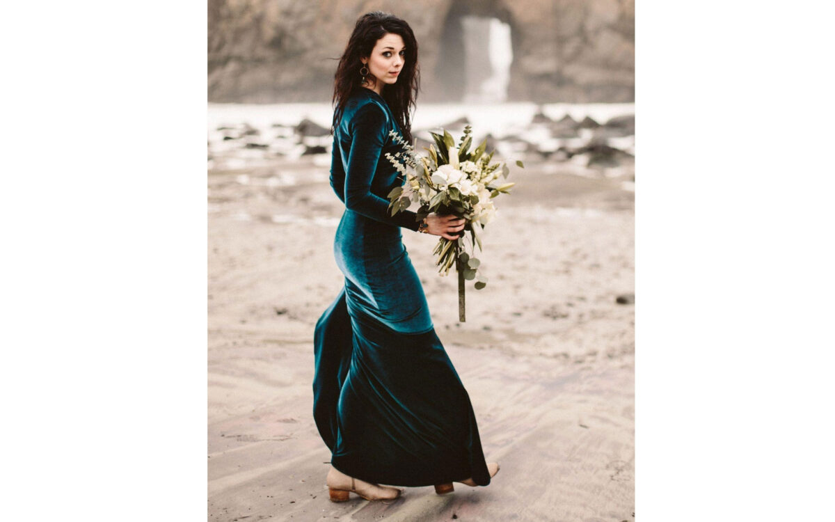 Best Velvet Fabric for Dresses & Fashion: How to Choose the Right Velvet